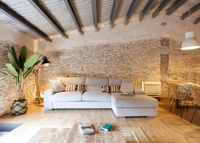Bravissimo Placa Del Vi, Design Penthouse